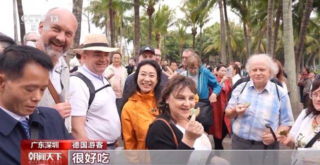 外国游客“马”不停蹄过中国年麻将胡了从一线城市到宝藏小城(图18)